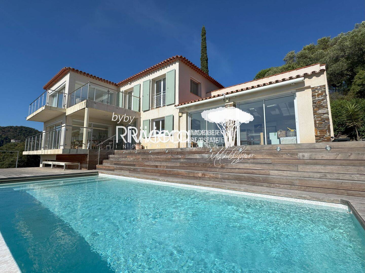Maison 7 pièces 200 m² · à La Croix-Valmer · 200 m² · 2 480 000 €