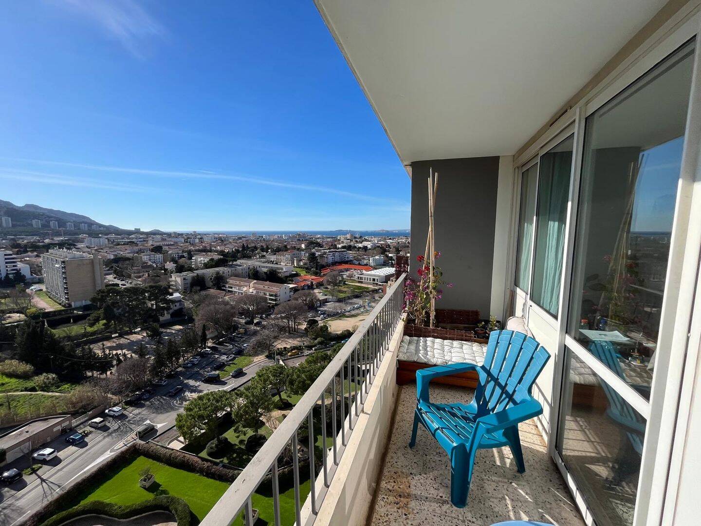 Appartement 4 pièces 70 m² · à Marseille 9ème Arrondissement · 69,8 m² · 230 000 €