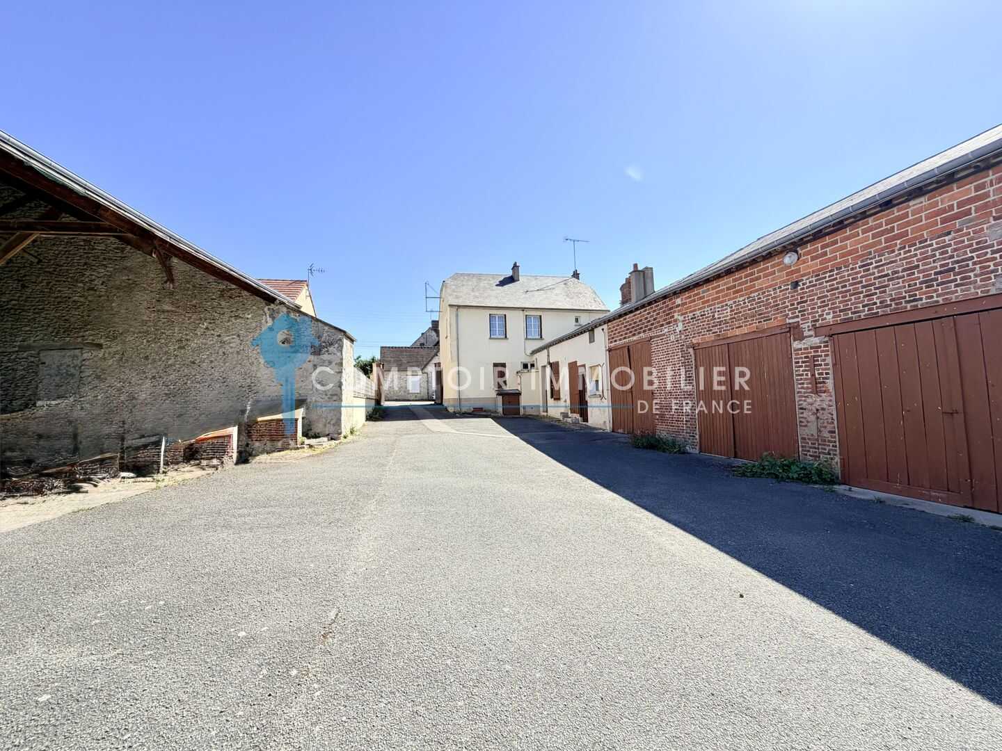 Maison 7 pièces 132 m² · à Auneau-Bleury-Saint-Symphorien · 132 m² · 239 400 €