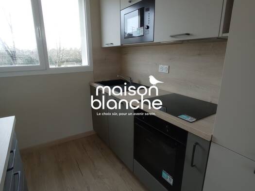 Appartement à louer 670 € 2 pièces 1 chambre 39,8 m² Étage 1/1 La Gare Libourne 33500