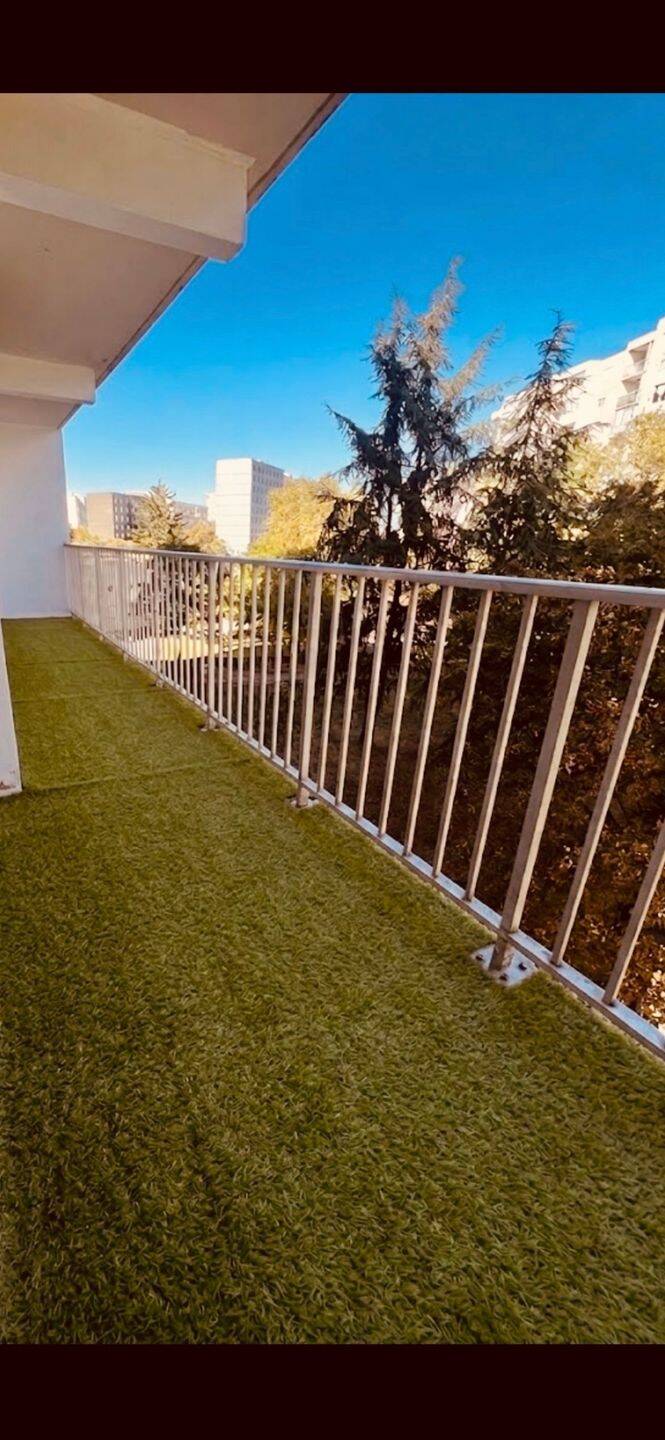 Appartement 3 pièces 67 m² · à Vaulx-en-Velin · 67 m² · 113 000 €