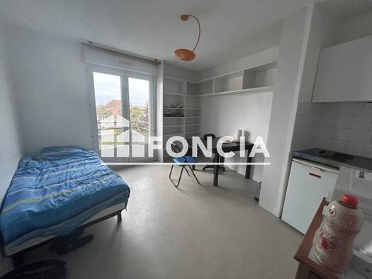 Appartement à louer 383 € 1 pièce 22,4 m² Étage 3/5 dès le 22/05/2026 Robretières La Roche-sur-Yon 85000