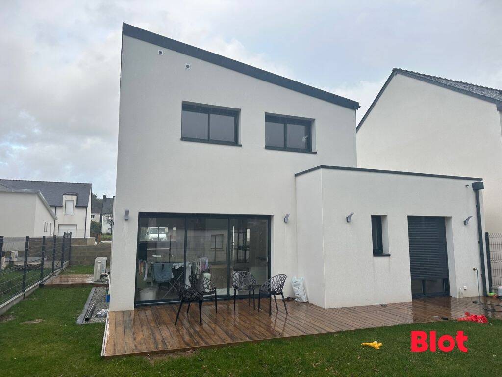 Maison 5 pièces 108 m² · à Locqueltas · 108 m² · 441 000 €