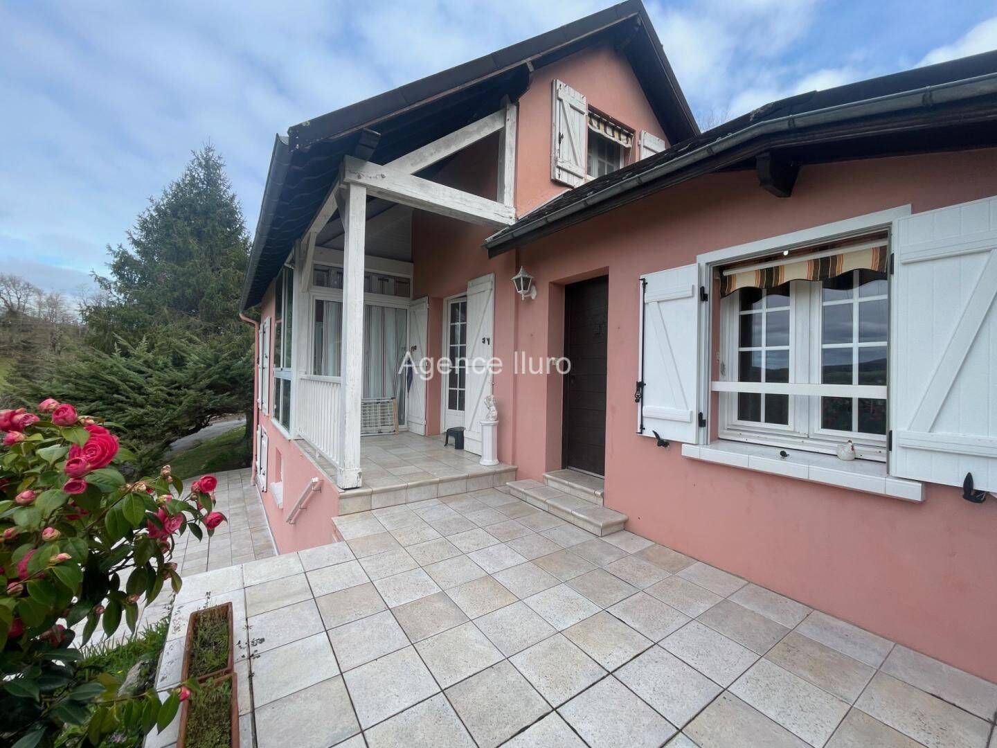 Maison 5 pièces 99 m² · à Oloron-Sainte-Marie · 99 m² · 231 000 €