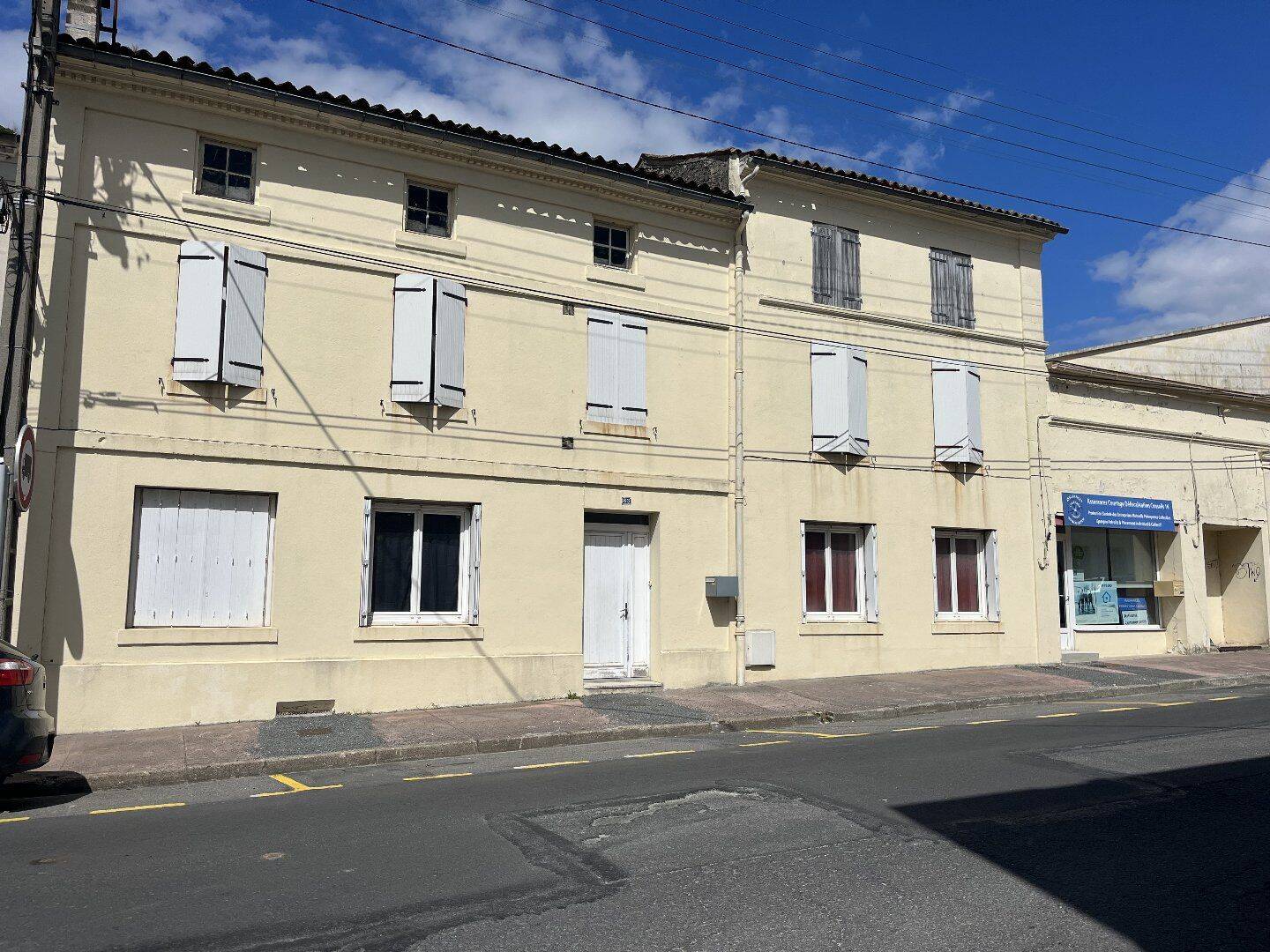 Maison 6 pièces 175 m² · à Jarnac · 175 m² · 149 800 €