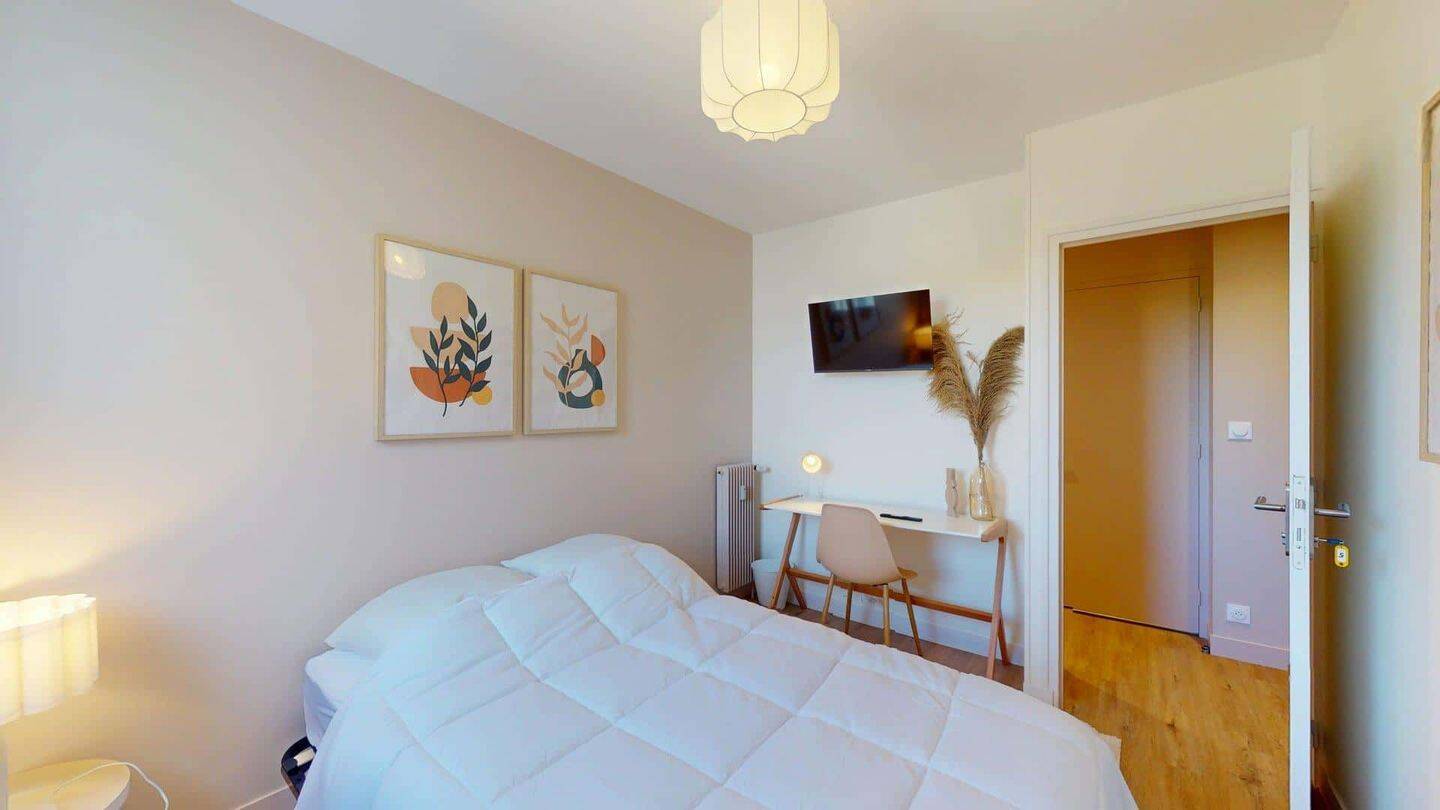 Room in Carré de Saxe, Rennes for 84 m² with 5 bedrooms - Coloca — 3