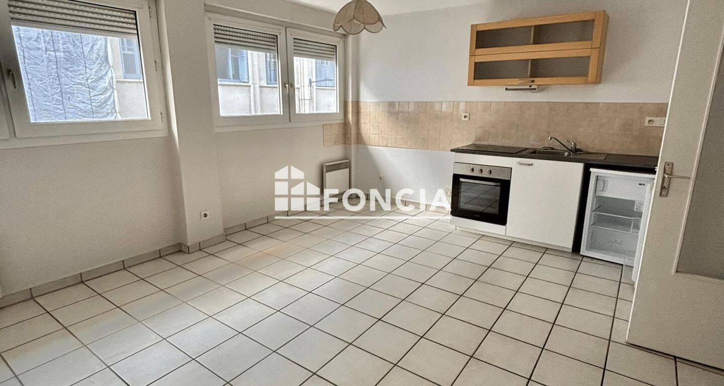 Appartement 2 pièces 44 m² · à Saint-Étienne · 44,2 m² · 555 €