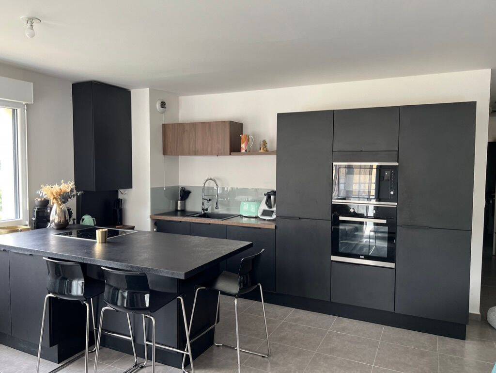 Appartement 3 pièces 70 m² · à Bourgoin-Jallieu · 70 m² · 1 080 €