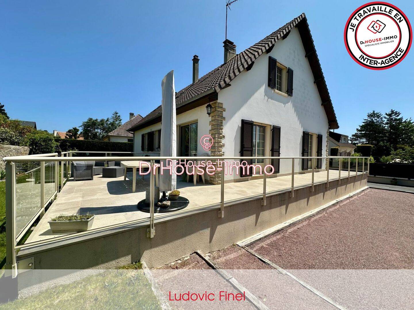 Maison 8 pièces 212 m² · à Douvres-la-Délivrande · 212 m² · 445 000 €