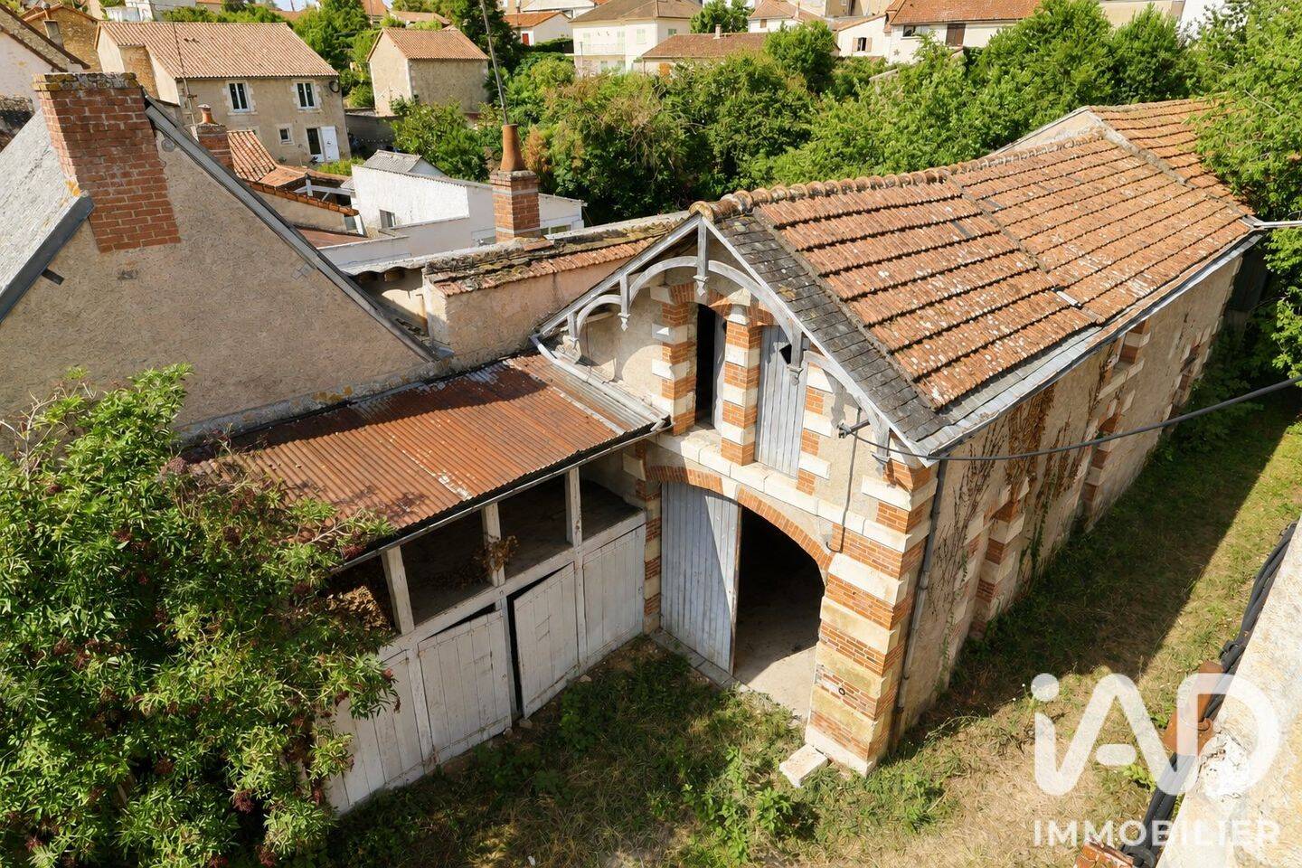 Maison 12 pièces 271 m² · à Saint-Savin · 271 m² · 206 000 €