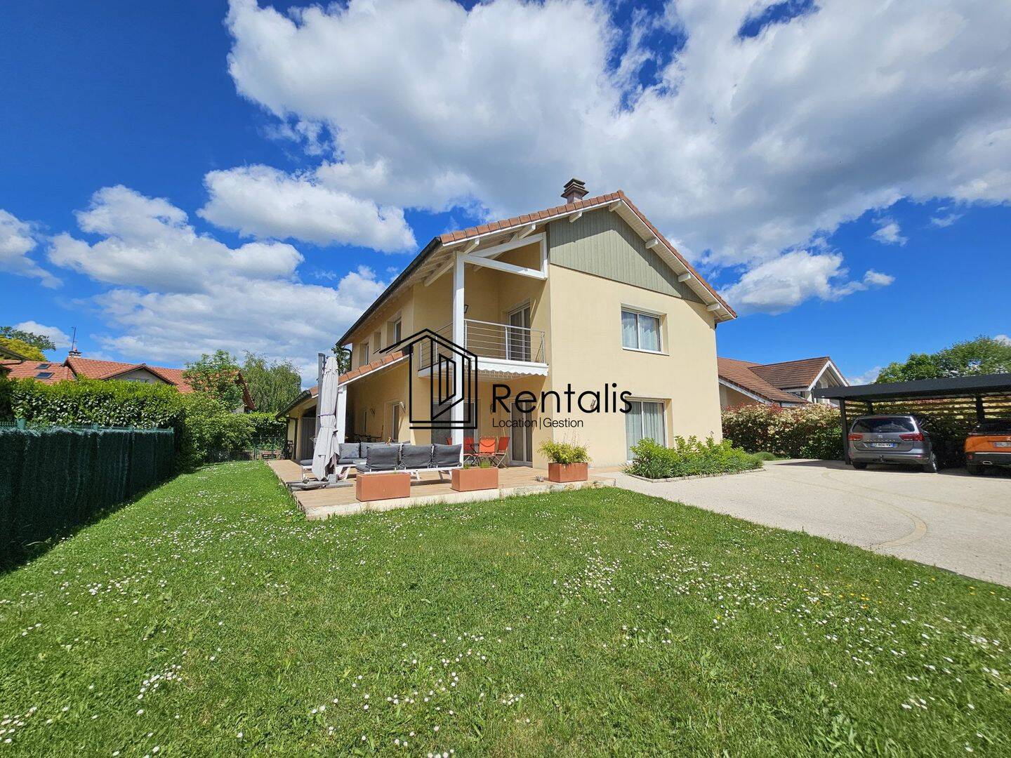 Maison 6 pièces 232 m² · à Prévessin-Moëns · 232 m² · 4 000 €