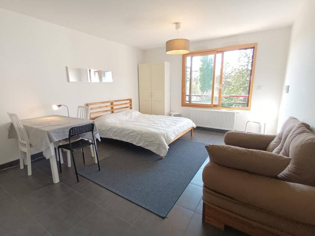 Appartement 1 pièce 32 m² · à Tassin-la-Demi-Lune · 32 m² · 795 €