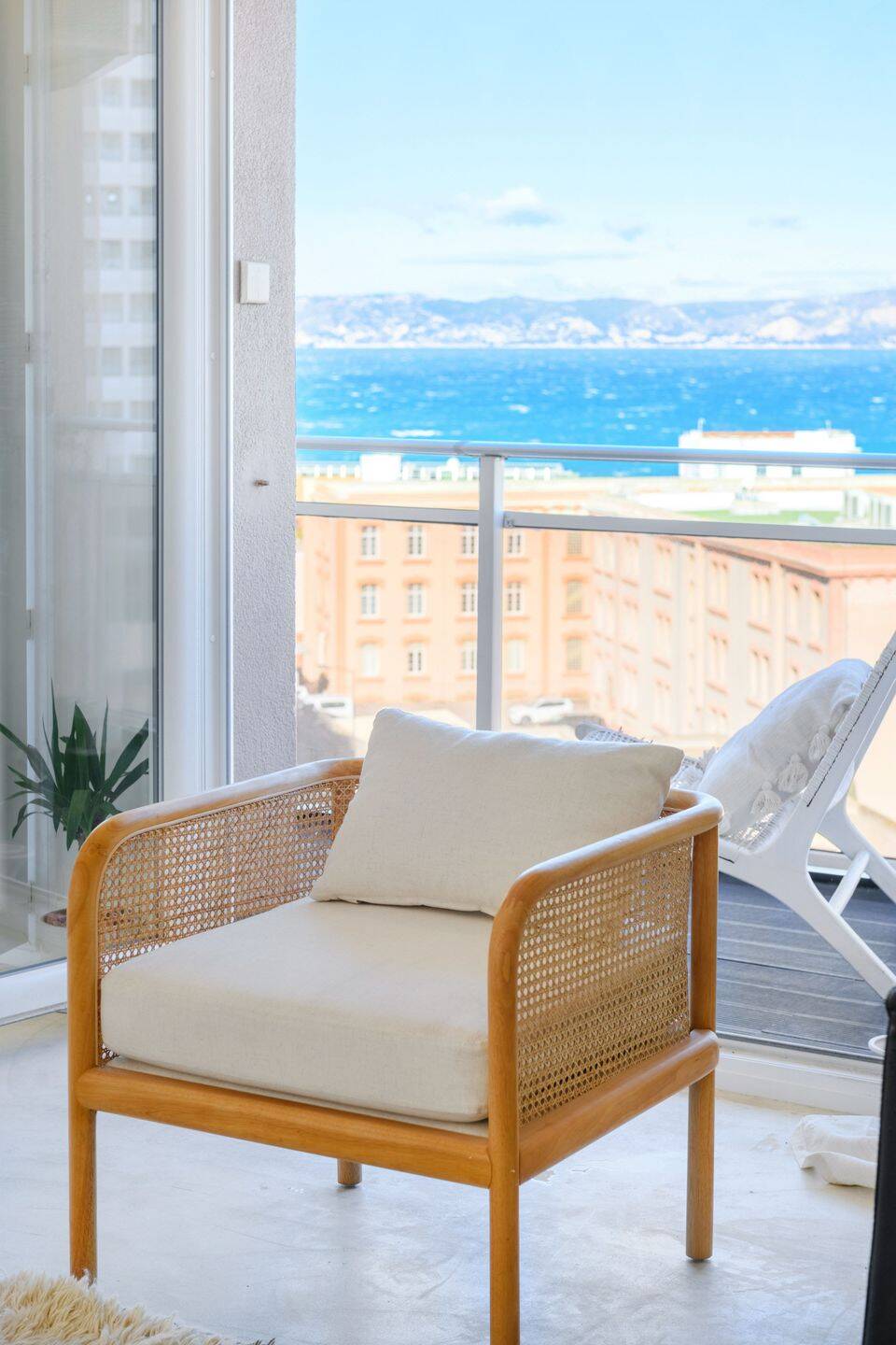 Appartement 3 pièces 70 m² · à Marseille 7ème Arrondissement · 70 m² · 2 200 €