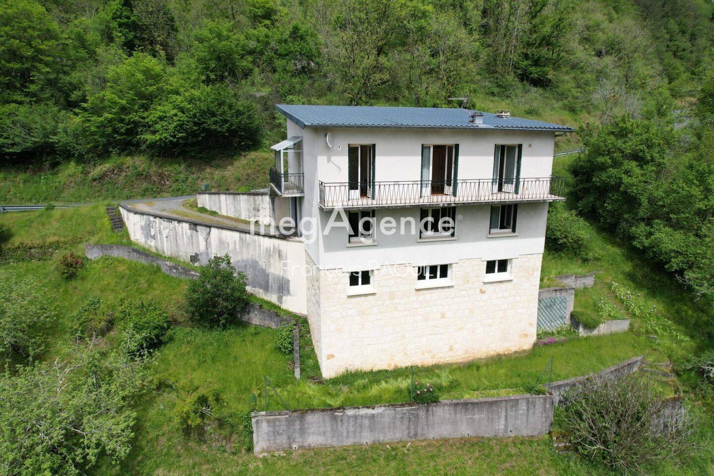 Maison 6 pièces 143 m² · à Laguenne-sur-Avalouze · 143 m² · 96 000 €