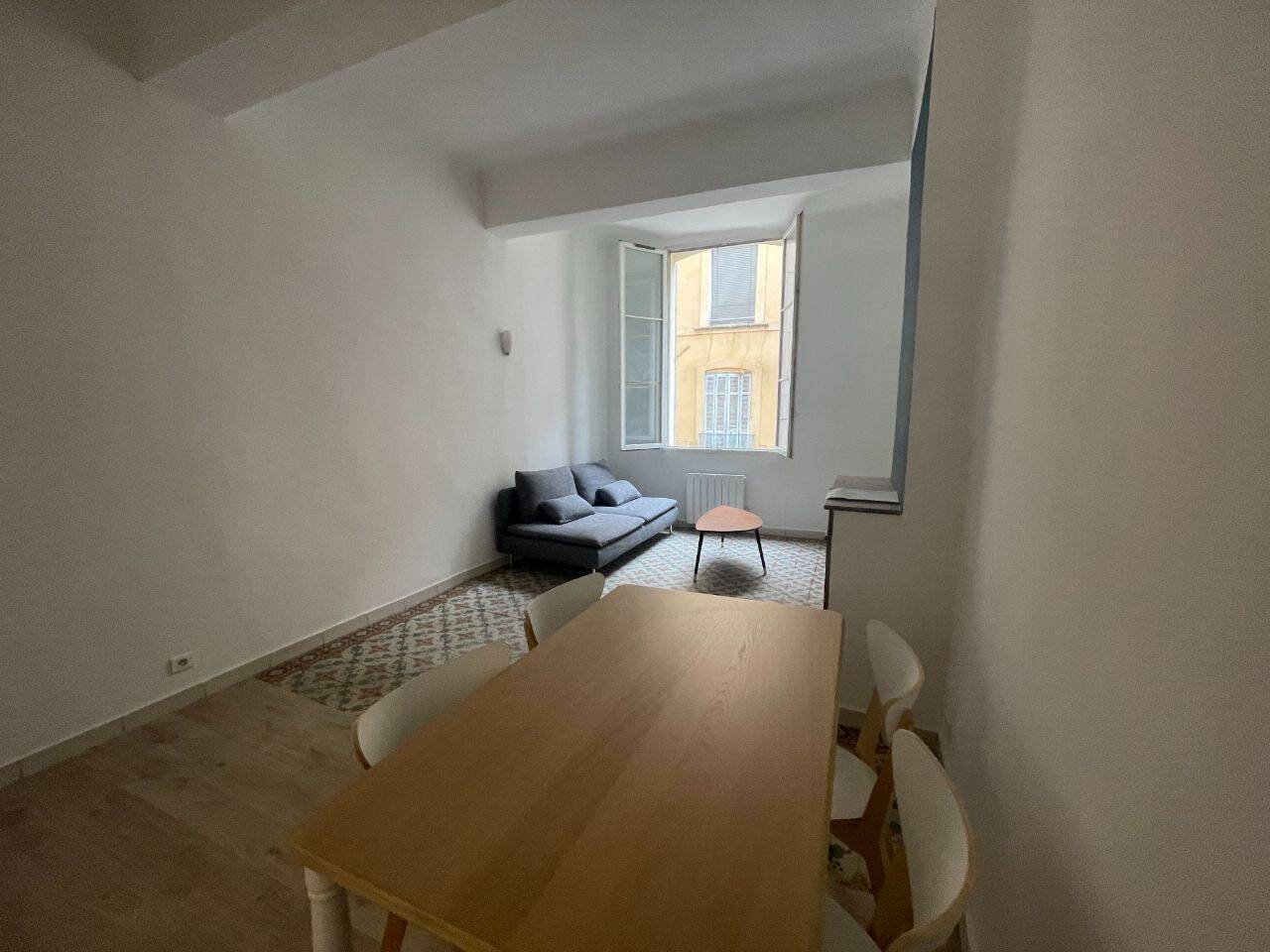 Appartement 1 pièce 31 m² · à Aix-en-Provence · 30,6 m² · 834 €