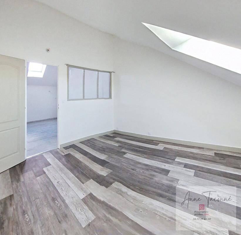 Appartement 4 pièces 60 m² · à Puiseaux · 60 m² · 660 €