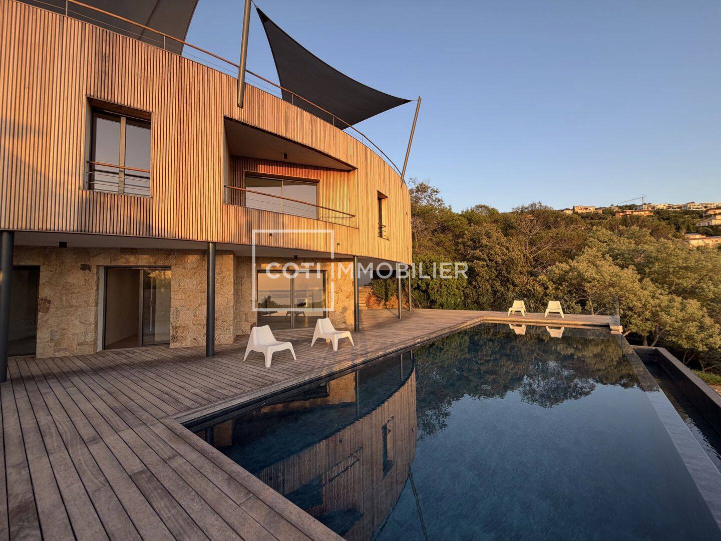Maison 11 pièces 380 m² · à Grosseto-Prugna · 380 m² · 2 980 000 €