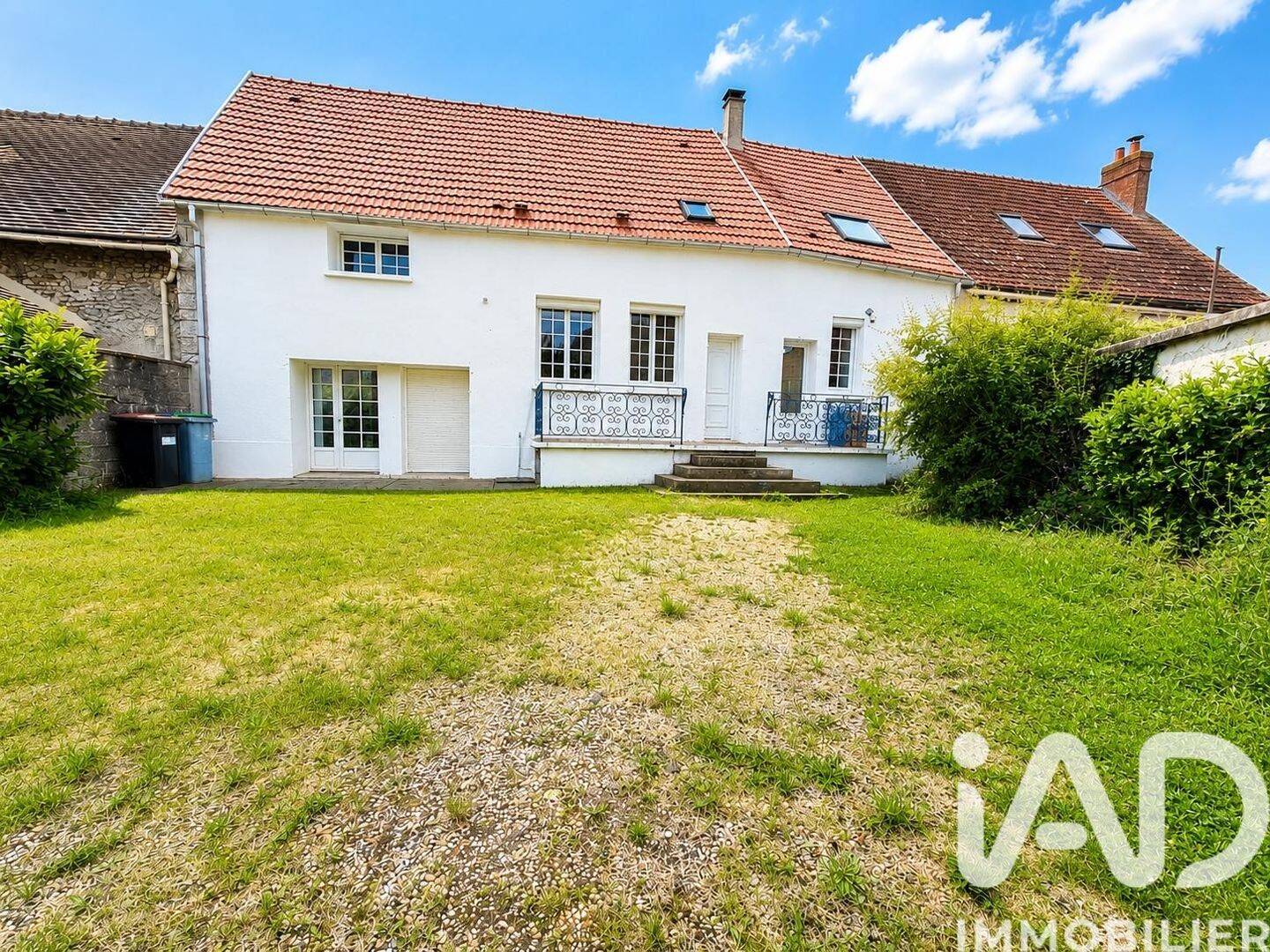 Maison 6 pièces 155 m² · à Sainville · 155 m² · 299 900 €