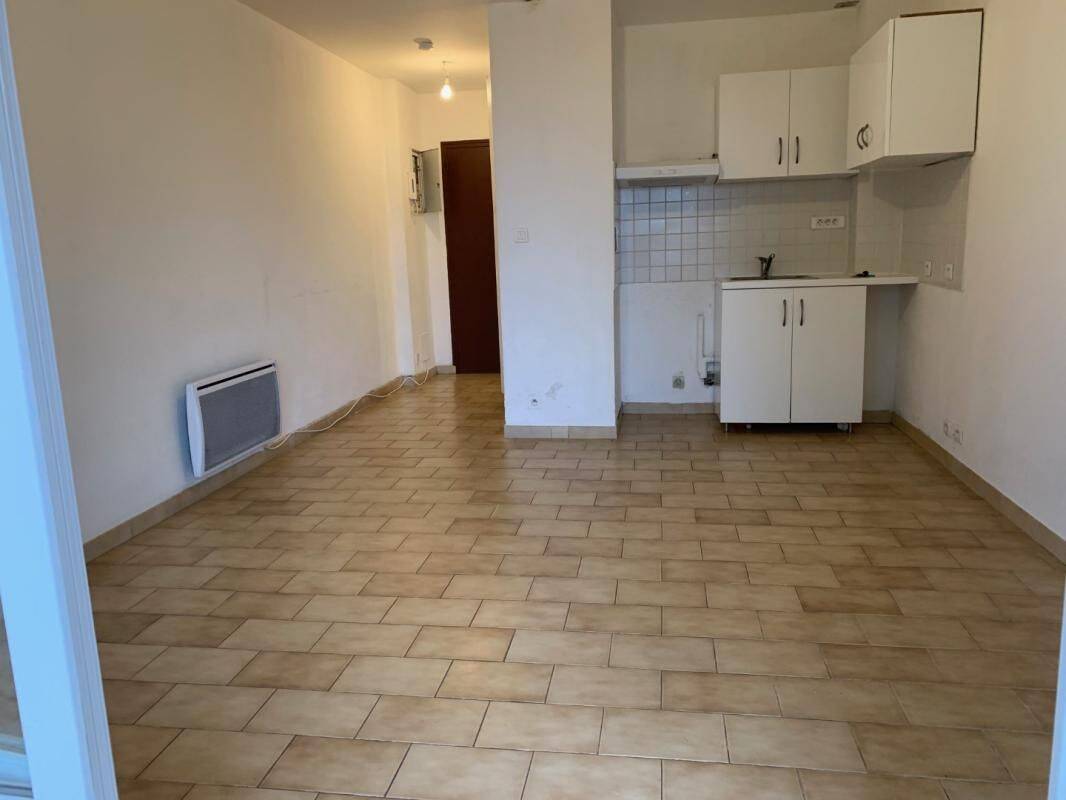 Appartement 1 pièce 23 m² · à Six-Fours-les-Plages · 23 m² · 425 €/mois
