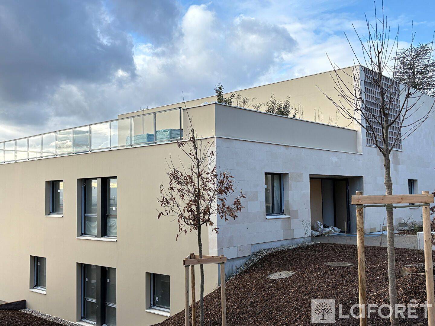 Appartement 4 pièces 104 m² · à Saint-Didier-au-Mont-d'Or · 103,7 m² · 915 000 €