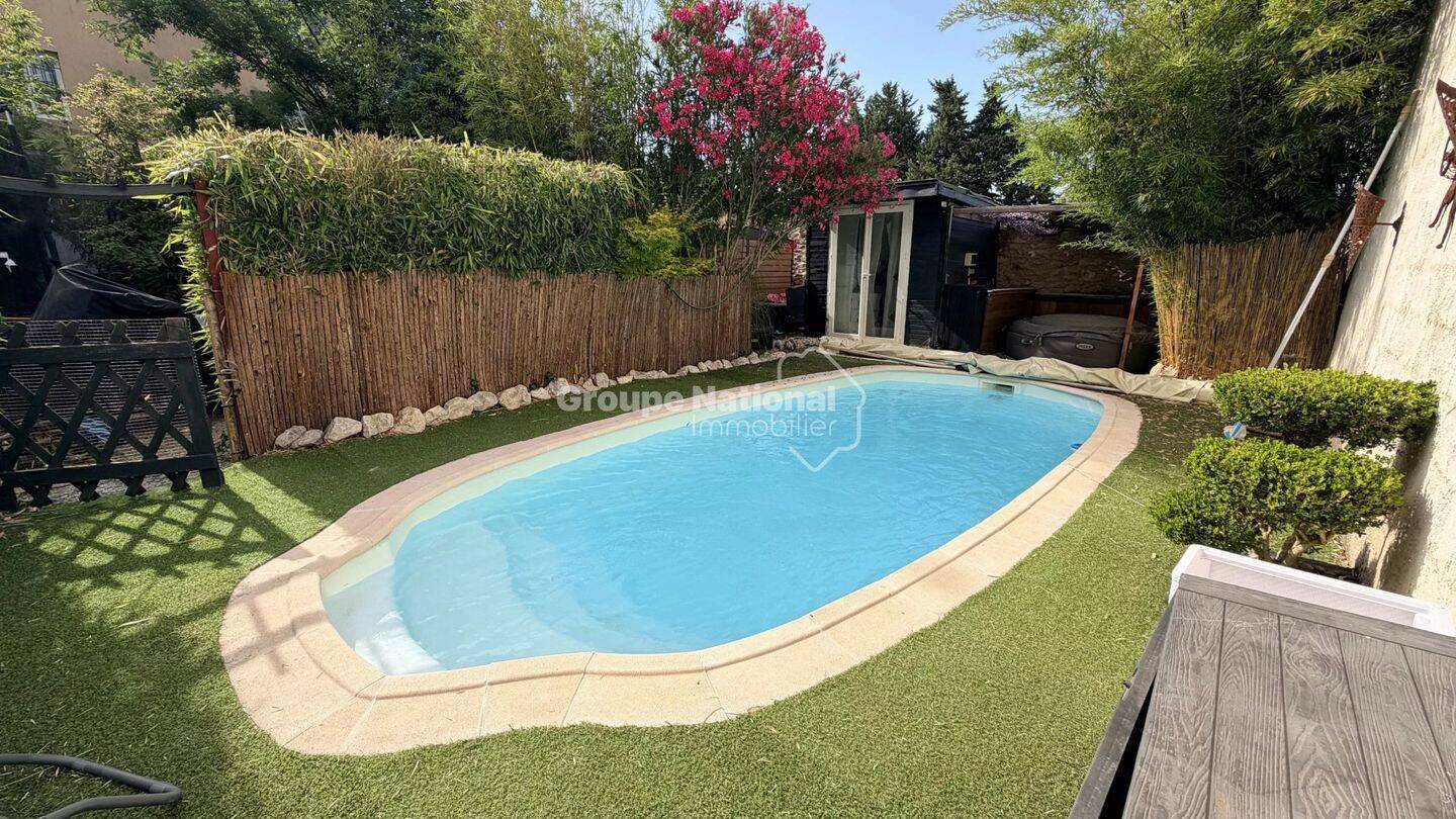 Maison 4 pièces 160 m² · à Courthézon · 160 m² · 398 000 €