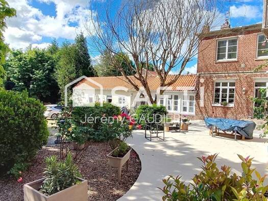 Maison à vendre 399 000 € 6 pièces 3 chambres 195 m² 2 000 m² de terrain Fouilloy 80800