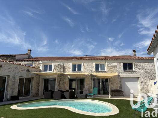 Maison à vendre 469 000 € 11 pièces 5 chambres 350 m² 700 m² de terrain Nieulle-sur-Seudre 17600