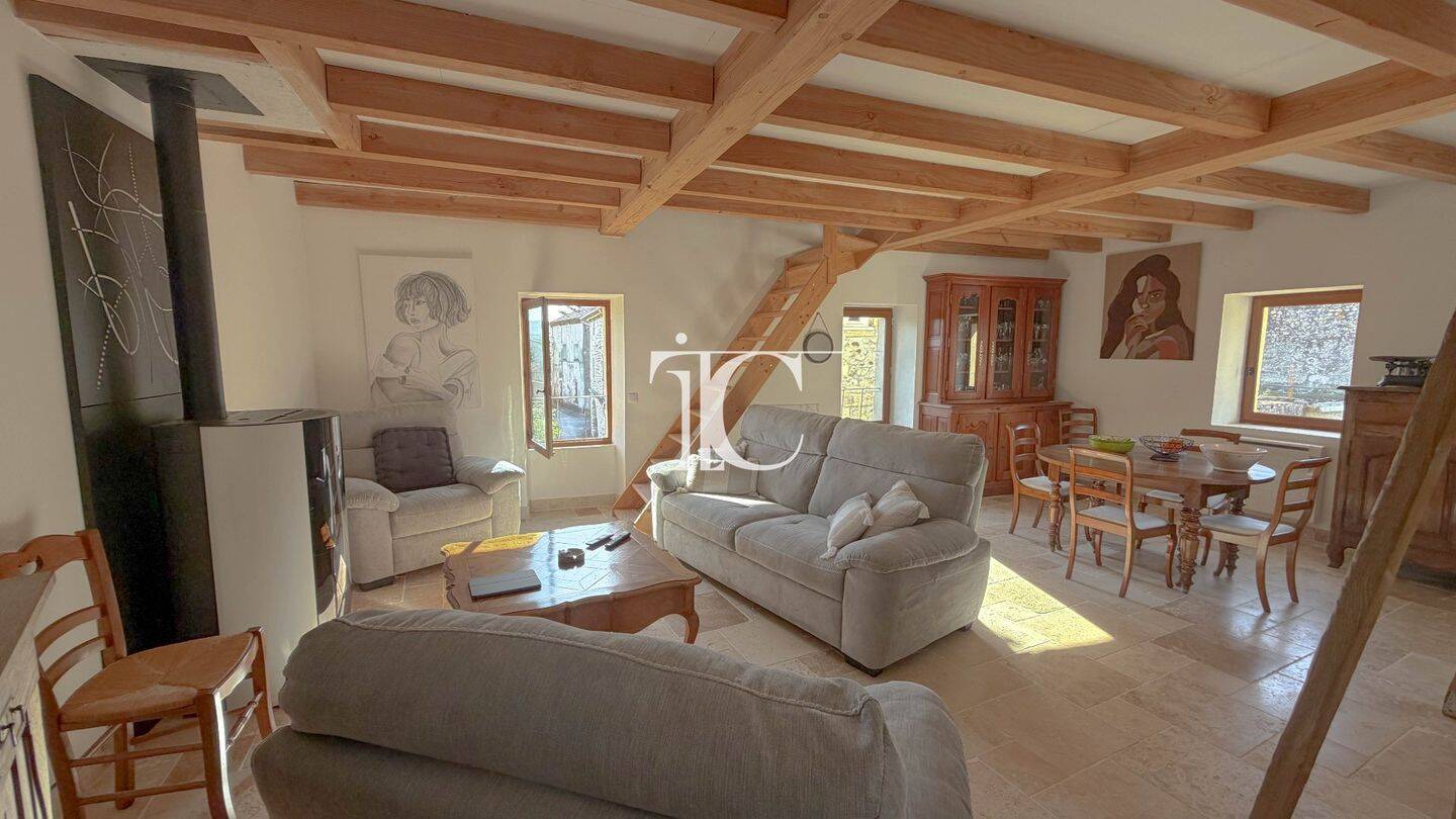 Maison 3 pièces 100 m² · à Saint-Denis · 100 m² · 238 000 €