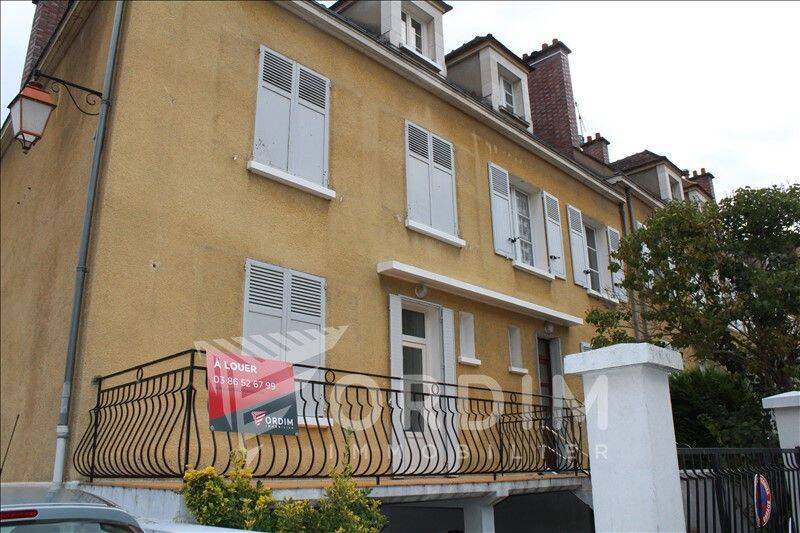 Maison 4 pièces 90 m² · à Chablis · 90 m² · 696 €
