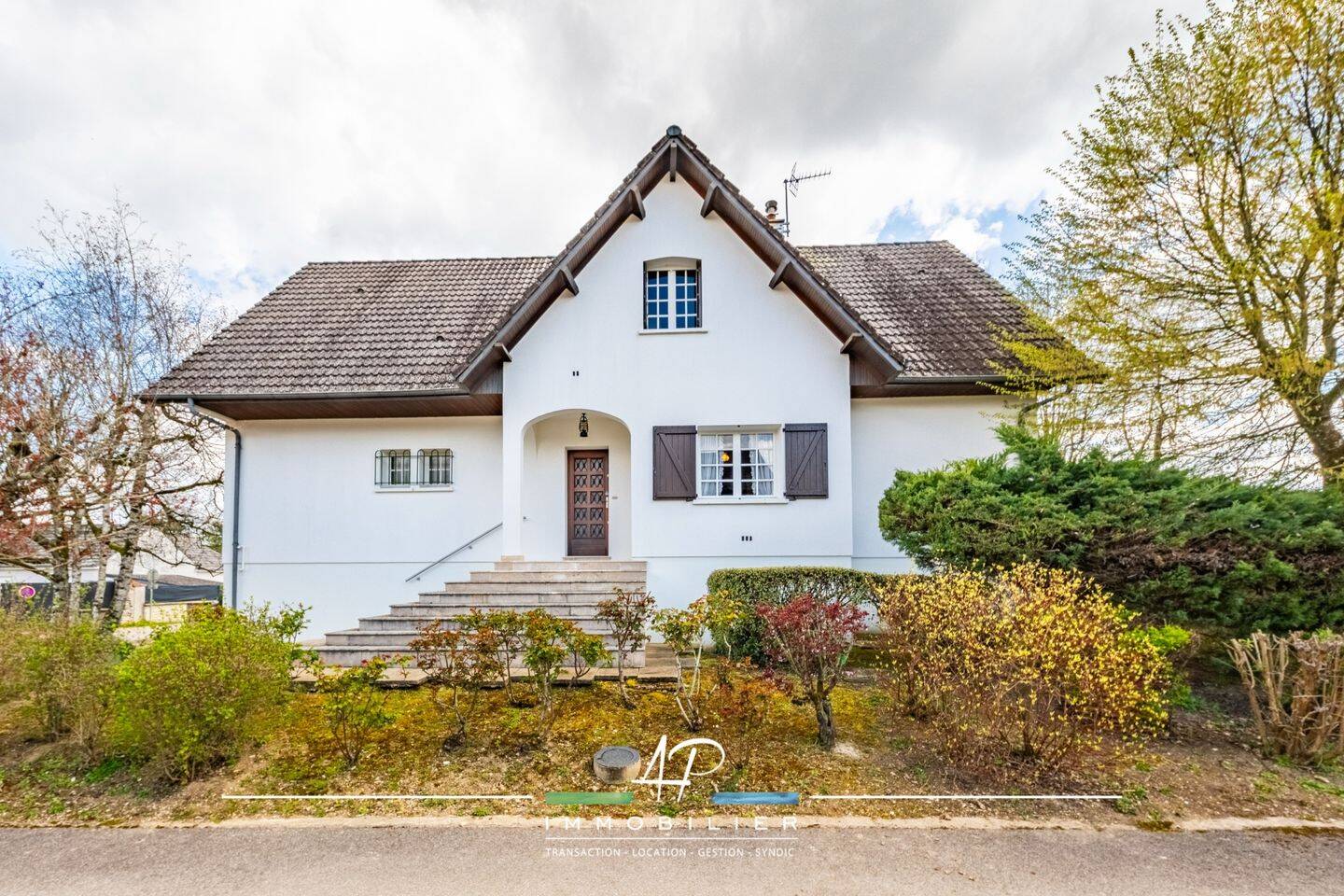 Maison 7 pièces 183 m² · à Bretigny · 183 m² · 375 000 €