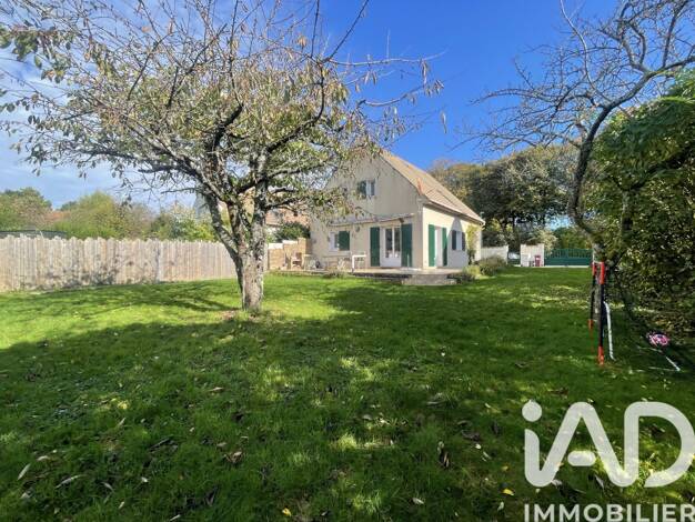 Maison à vendre 469 000 € 6 pièces 3 chambres 115 m² 557 m² de terrain Montévrain 77144