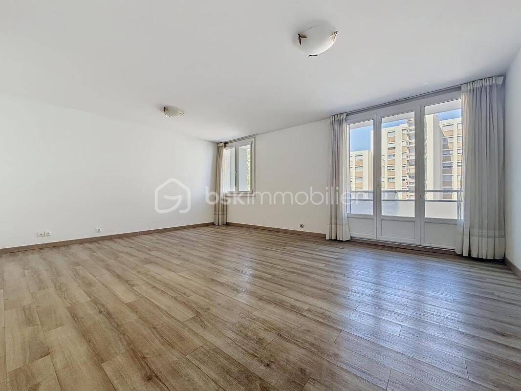 Appartement 4 pièces 71 m² · à Grenoble · 71,1 m² · 159 000 €