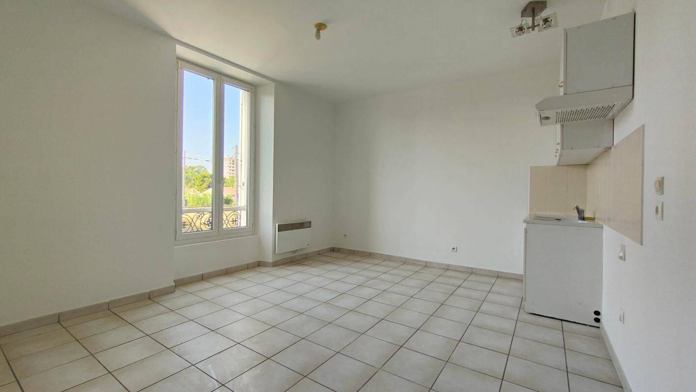 Appartement 1 pièce 49 m² · à Toulon · 49,1 m² · 690 €