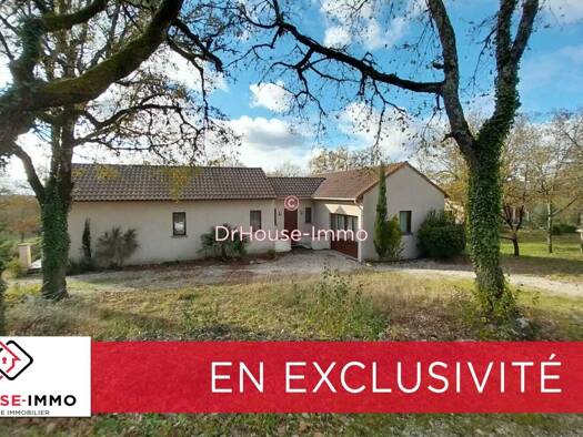 Maison de plain-pied à vendre 215 000 € 4 pièces 2 chambres 132 m² 8 960 m² de terrain Esclauzels 46090