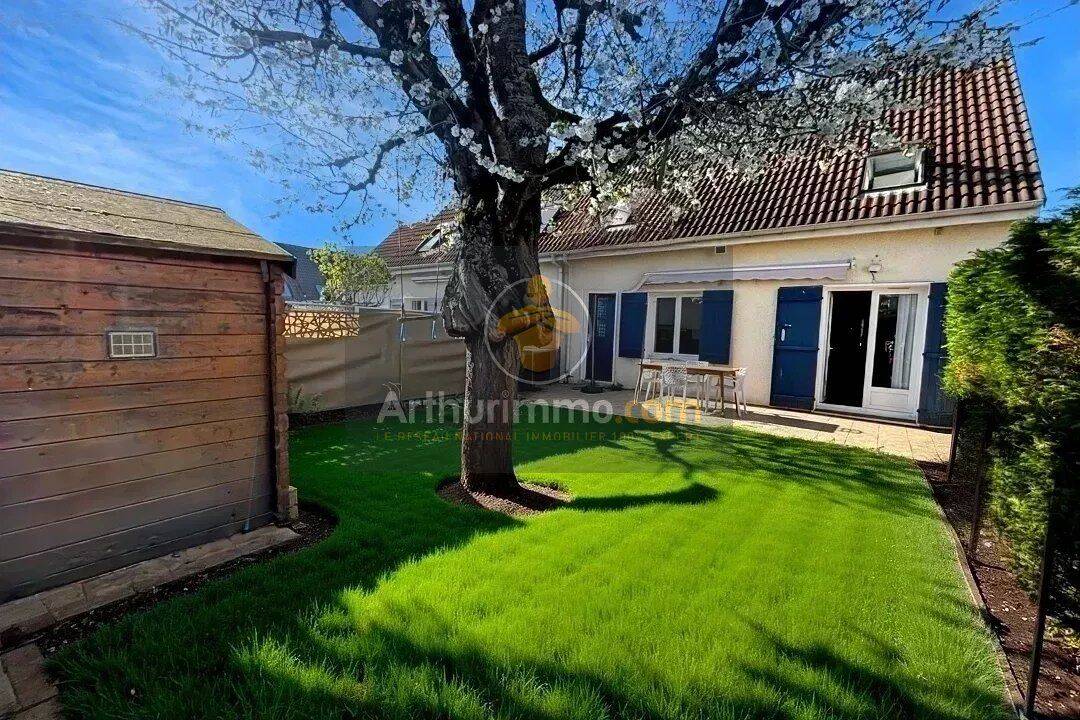 Maison 5 pièces 95 m² · à Brie-Comte-Robert · 95 m² · 305 000 €