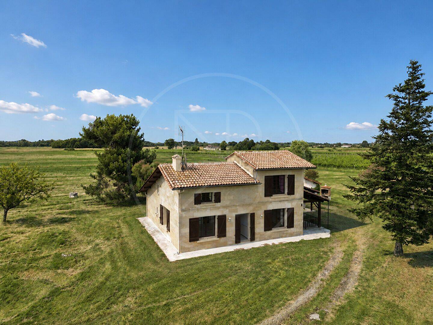 Maison 7 pièces 160 m² · à Génissac · 160 m² · 349 000 €