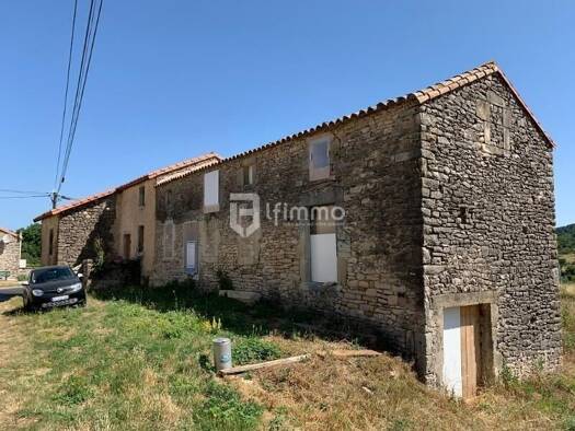 Maison à vendre 139 000 € 4 pièces 3 chambres 140 m² 2 500 m² de terrain Centre Ville Saint-Affrique 12400