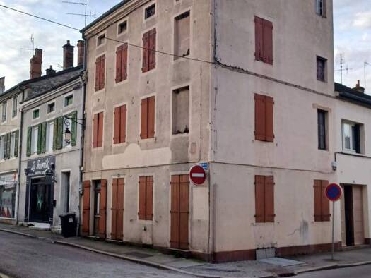 Immeuble à vendre 87 000 € 132 m² Louhans 71500