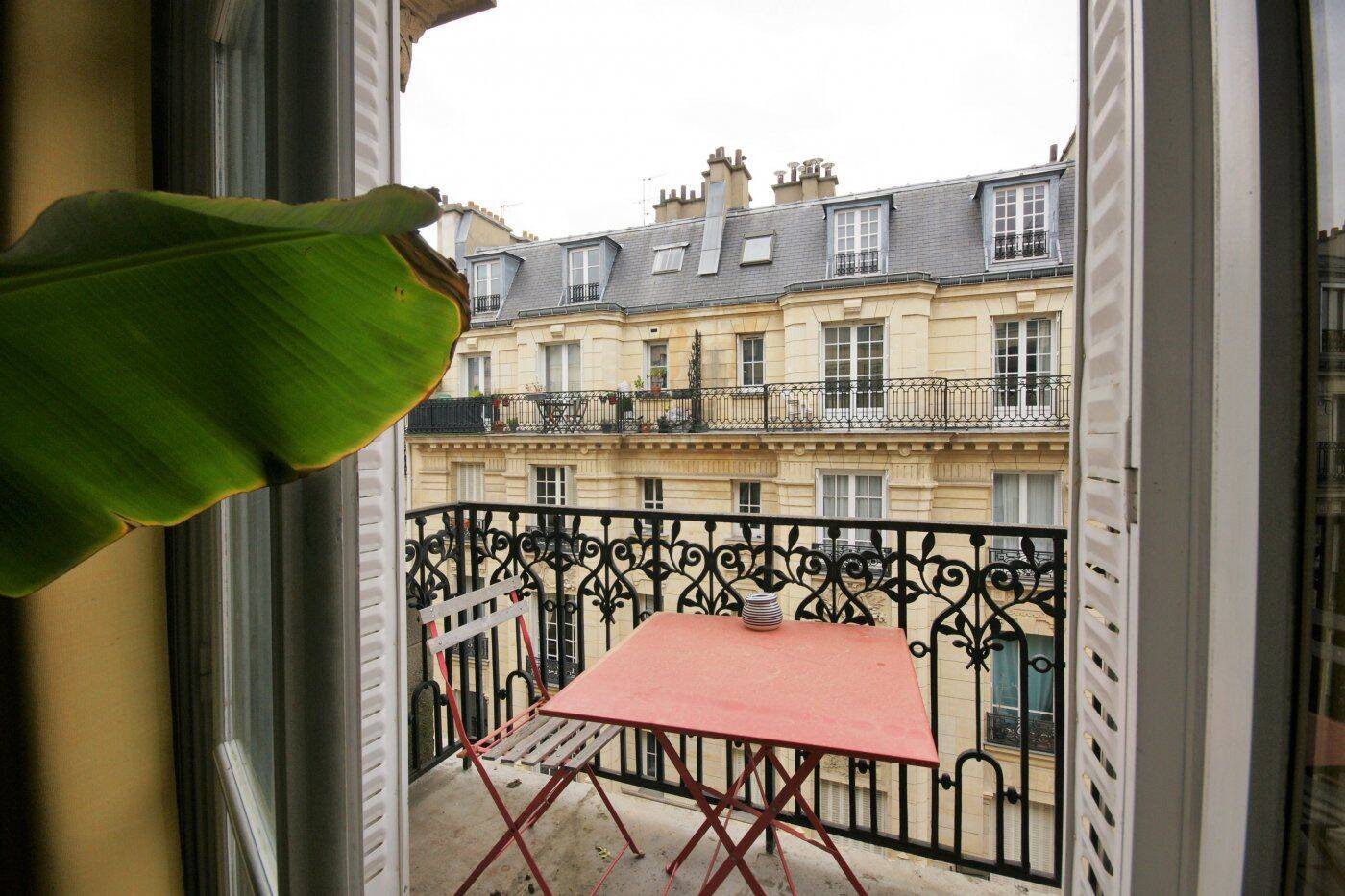 Appartement 3 pièces 71 m² · à Paris 18ème Arrondissement · 70,8 m² · 1 990 €