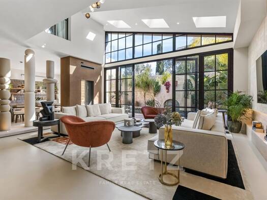 Maison à vendre - Première occupation 3 536 000 € 6 pièces 4 chambres 280 m² Centre Ville Sanary-sur-Mer 83110