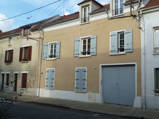 Appartement à louer 880 € 3 pièces 2 chambres 43 m² Vaux-sur-Seine 78740