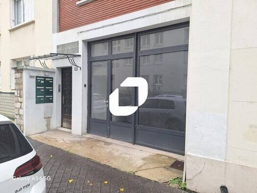 Local d'activités à louer 2 265 € 90 m² d'espace de stockage Vaillant-Sembat Boulogne-Billancourt 92100