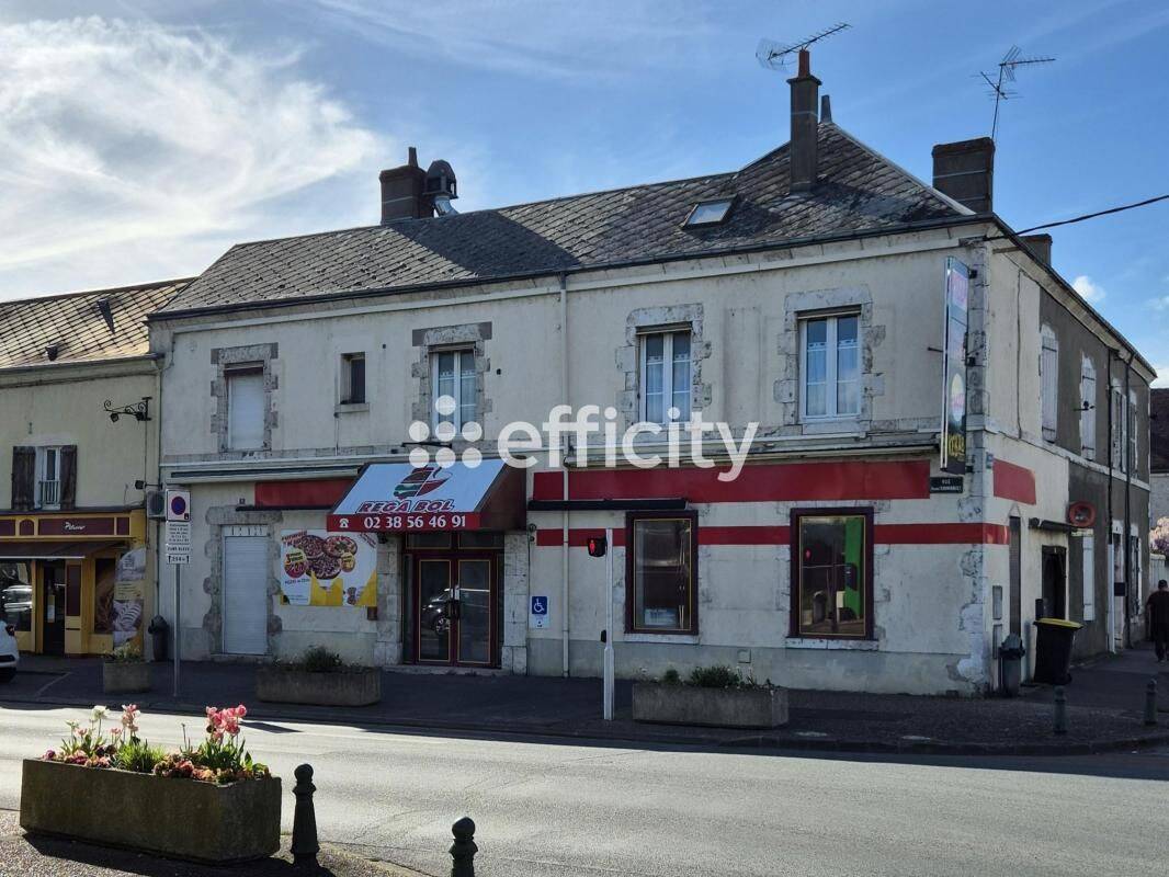 Maison 8 pièces 203 m² · à Baule · 203 m² · 215 000 €