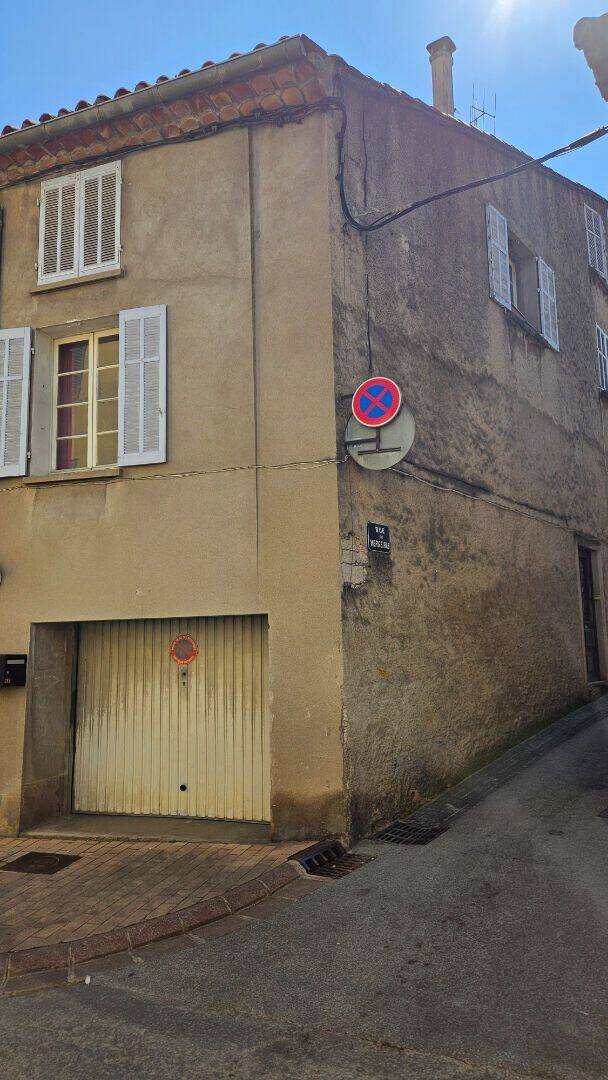 Maison 5 pièces 101 m² · à Le Luc · 101 m² · 110 000 €