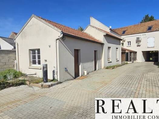 Boutique à louer 1 750 € 543 m² de surface de vente Le Coudray-Montceaux 91830