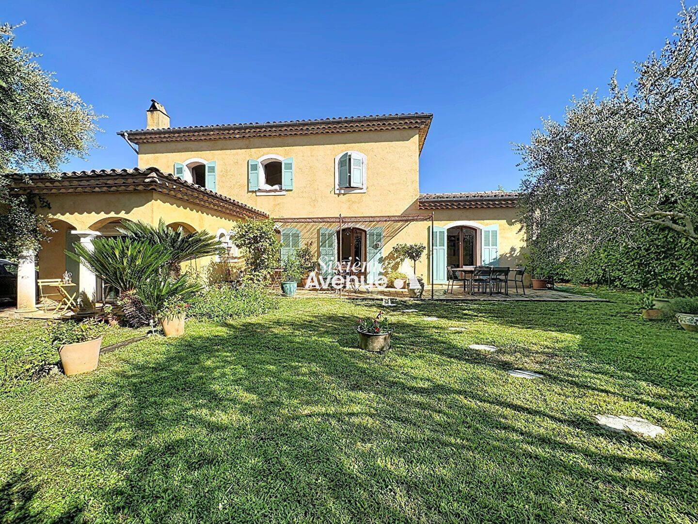 Maison 6 pièces 160 m² · à Grasse · 160 m² · 749 000 €