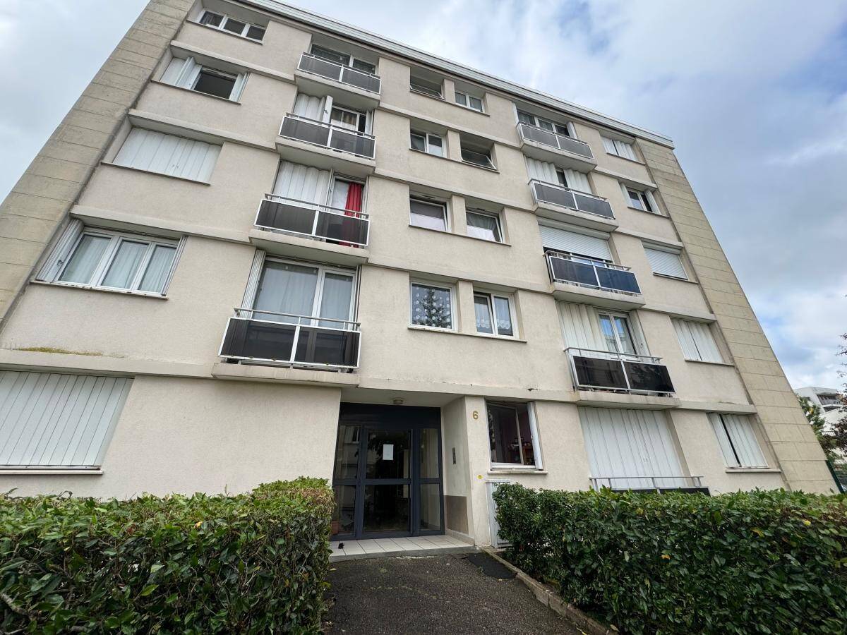 Appartement 3 pièces 57 m² · à Fontenay-le-Fleury · 57 m² · 155 000 €