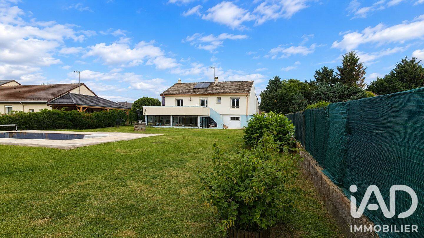 Maison 6 pièces 127 m² · à Longeault-Pluvault · 126,6 m² · 198 000 €