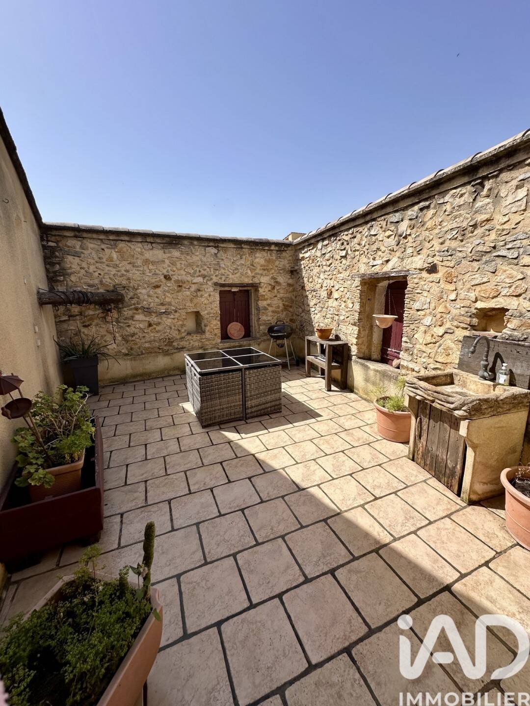 Maison 8 pièces 175 m² · à Connaux · 175 m² · 150 000 €