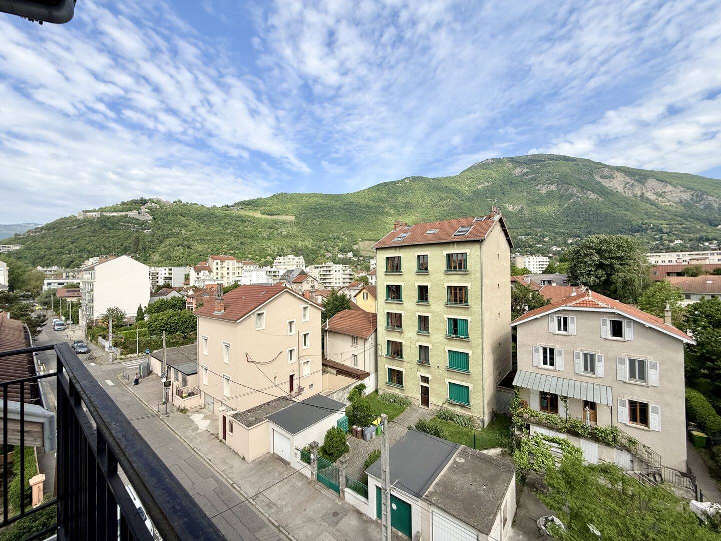 Appartement 3 pièces 43 m² · à Grenoble · 42,8 m² · 195 000 €